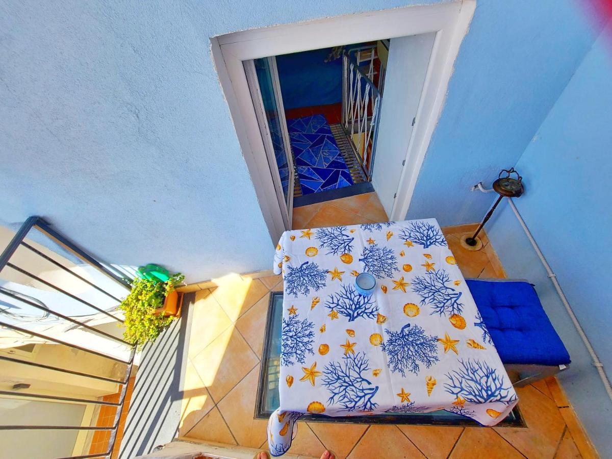 Apartmán Monolocale Azzurro Procida Exteriér fotografie