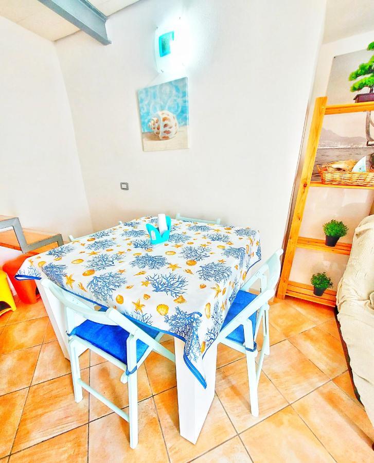 Apartmán Monolocale Azzurro Procida Exteriér fotografie