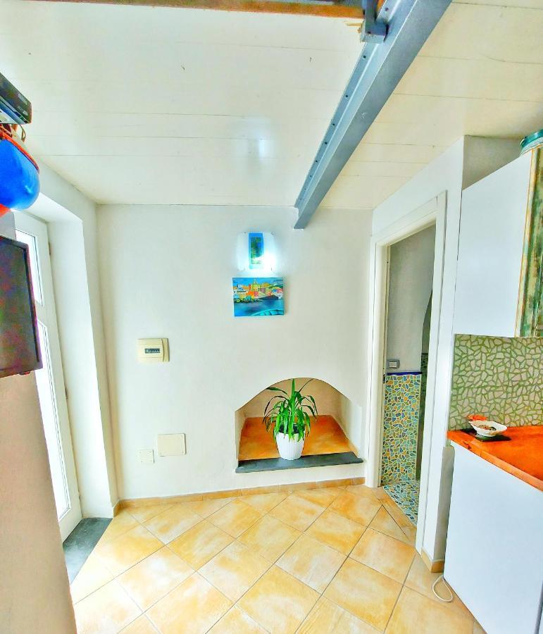 Apartmán Monolocale Azzurro Procida Exteriér fotografie